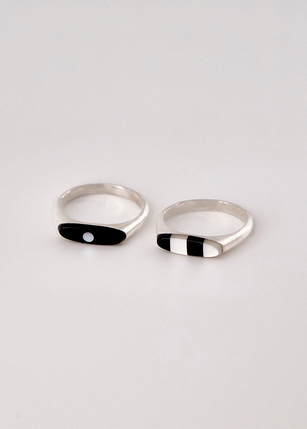 Domino Ring