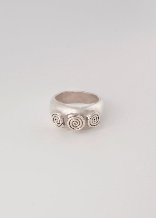 Triada Ring